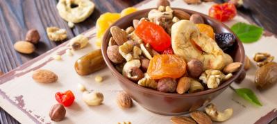 20 Ways to Incorporate Nuts & Dried Fruit for a Healthy Diet